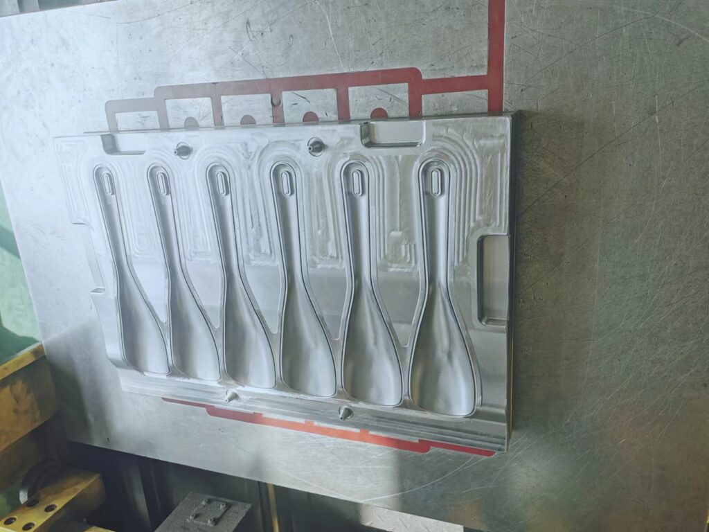 half mold for a turner