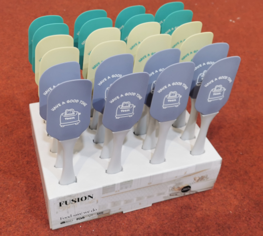 spatula with display box